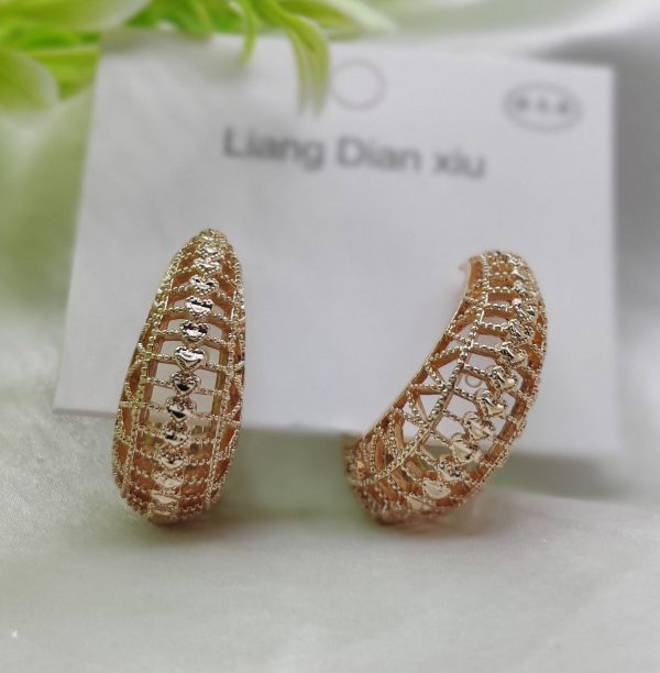 Imported Elegant Hollow Heart Design Gold-plated Hoop Earrings – Luxurious Gold Finish